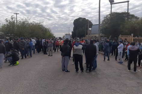 RITEX. OPERARIOS PROTESTARON POR SALARIOS Y CONDICIONES DE TRABAJO