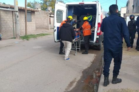 JOVEN PELEA POR SU VIDA TRAS RECIBIR BRUTAL GOLPIZA