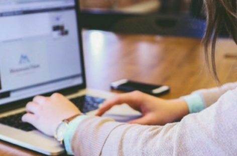 NACIÓN SUMÓ UN PROGRAMA DONDE LA RIOJA FUE PIONERA: FINANCIAR COMPUTADORAS A DOCENTES