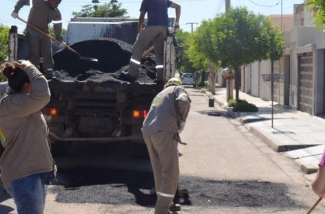 EL MUNICIPIO SOSTUVO QUE NO PUEDE AVANZAR EN UN PLAN DE BACHEO