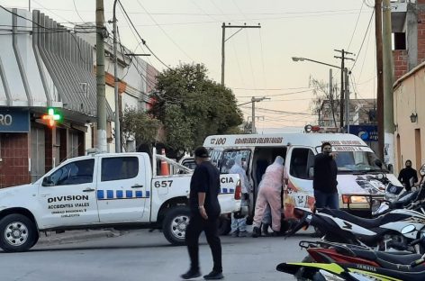 MUJER MURIÓ IMPACTADA POR UN CARTEL NOMENCLADOR QUE CHOCÓ UNA 4X4