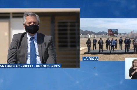 ALBERTO FERNÁNDEZ JUNTO A QUINTELA: «VAMOS A PONER AL PAÍS DE PIE»