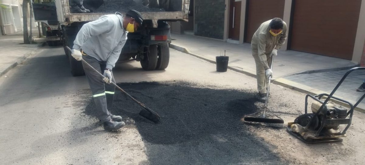CAPITAL. MUNICIPIO LANZÓ PLAN DE BACHEO CON FONDOS PROPIOS