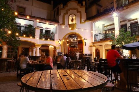 ESTE VIERNES, SÁBADO Y DOMINGO, BARES Y RESTAURANTES HASTA LAS 24:00 HORAS