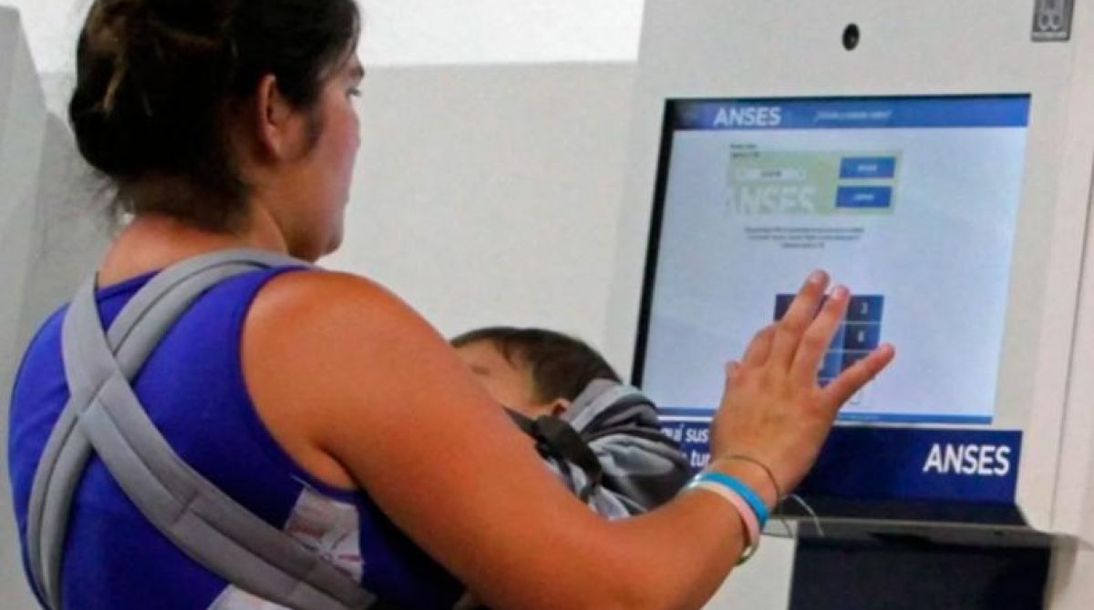 AUH: EN SEPTIEMBRE AUMENTA Y SE VA A $123.221 POR HIJO
