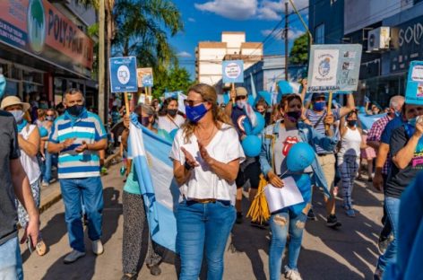 LA RIOJA TUVO SU MARCHA CELESTE CONTRA LA LEGALIZACIÓN DEL ABORTO