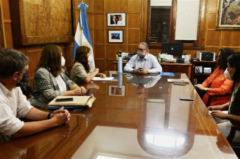 INÉS BRIZUELA Y DORIA DE GIRA POR DESPACHOS DE NACIÓN