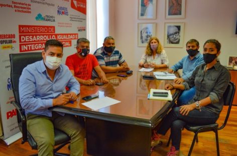 LA ‘CASA DE LAS TEJAS’ SALE A ARREGLAR CALLES EN BARRIOS Y ASENTAMIENTOS