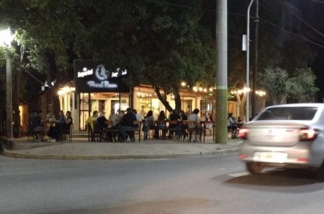 COVID. CIRCULACIÓN HASTA LAS 23:00 Y LOCALES GASTRONÓMICOS HASTA 22:00