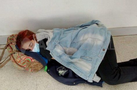 LARA TENÍA 22 AÑOS, COVID Y MURIÓ TRAS ESPERAR POR UNA CAMA ACOSTADA EN UN PASILLO DE HOSPITAL