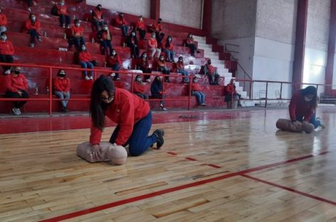 EL COE CAPACITÓ A ‘CHALECOS ROJOS’ EN REANIMACIÓN CARDIOPULMONAR