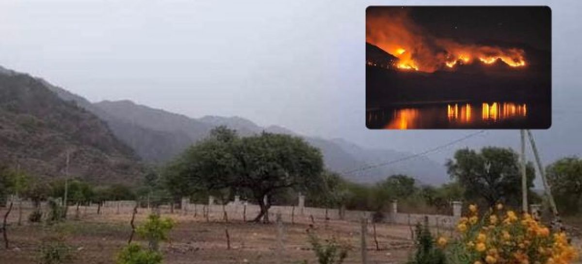 POSITIVO. LLOVIÓ EN CHAMICAL Y SE LOGRÓ EXTINGUIR EL INCENDIO FORESTAL