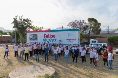 FELIPE ALVAREZ. «LA GENTE PIDE TAPAR BACHES, LUCES, EDUCACIÓN Y SALUD»