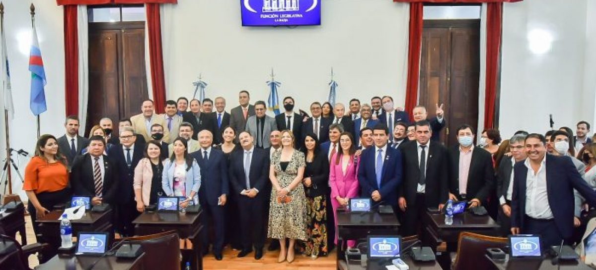 EL PJ VUELVE A TENER UN BLOQUE UNIFICADO EN LA LEGISLATURA RIOJANA