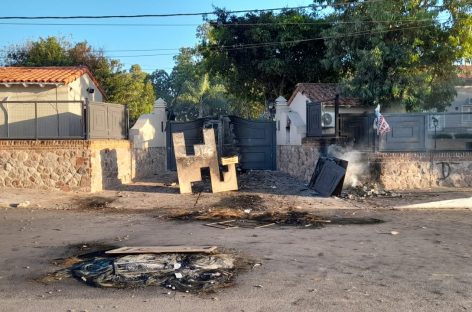 EL GOBIERNO DIJO «ESTAR DISPUESTO AL DIÁLOGO» PERO «NO A PRESIONES»