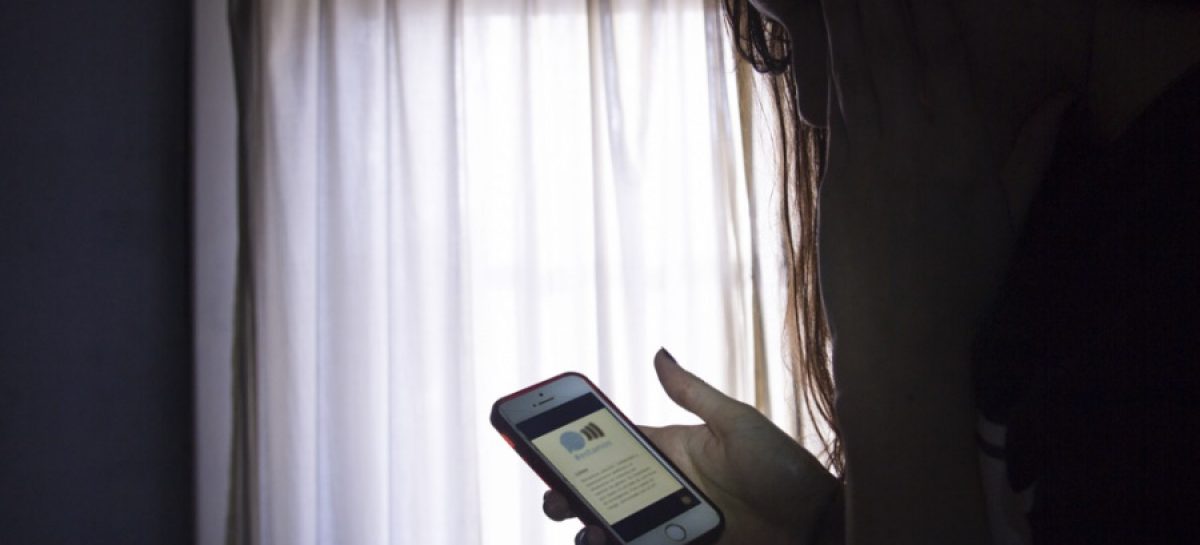 UNO DE CADA DOS ARGENTINOS TEME QUE SU PAREJA LO ESPÍE CON APLICACIONES SECRETAS