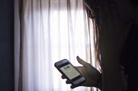 UNO DE CADA DOS ARGENTINOS TEME QUE SU PAREJA LO ESPÍE CON APLICACIONES SECRETAS