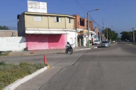 MOTOCICLISTA DE 23 AÑOS PERDIÓ LA VIDA AL IMPACTAR CONTRA UNA ROTONDA