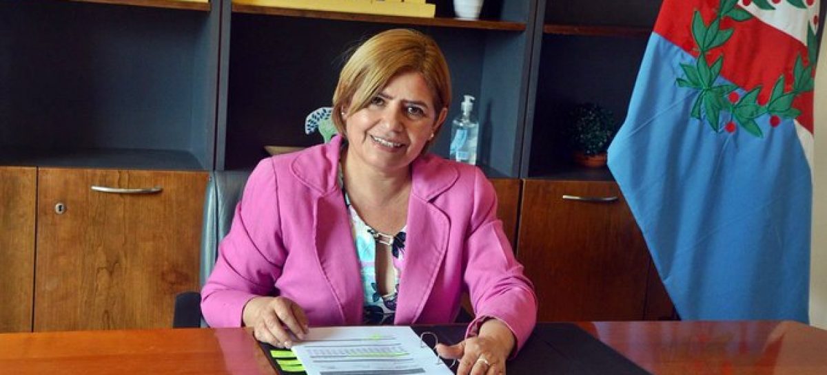 CLARA VEGA A FAVOR DEL ACUERDO CON EL FMI: «NO HAY QUE ENTRAR EN DEFAULT»