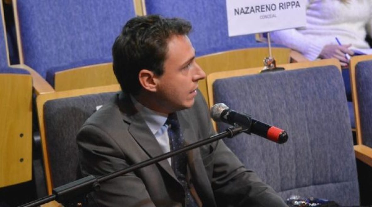 «LA OPOSICIÓN NO PUEDE IR DIVIDIDA» EN EL 2027 ELECTORAL