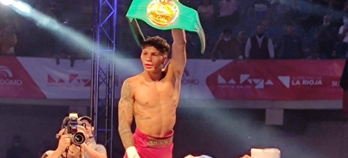 EL RIOJANO ‘SANSÓN’ ROSA RETUVO EL CINTURÓN DE  TITULO LATINO SUPERLIGERO CMB EN EL SUPERDOMO