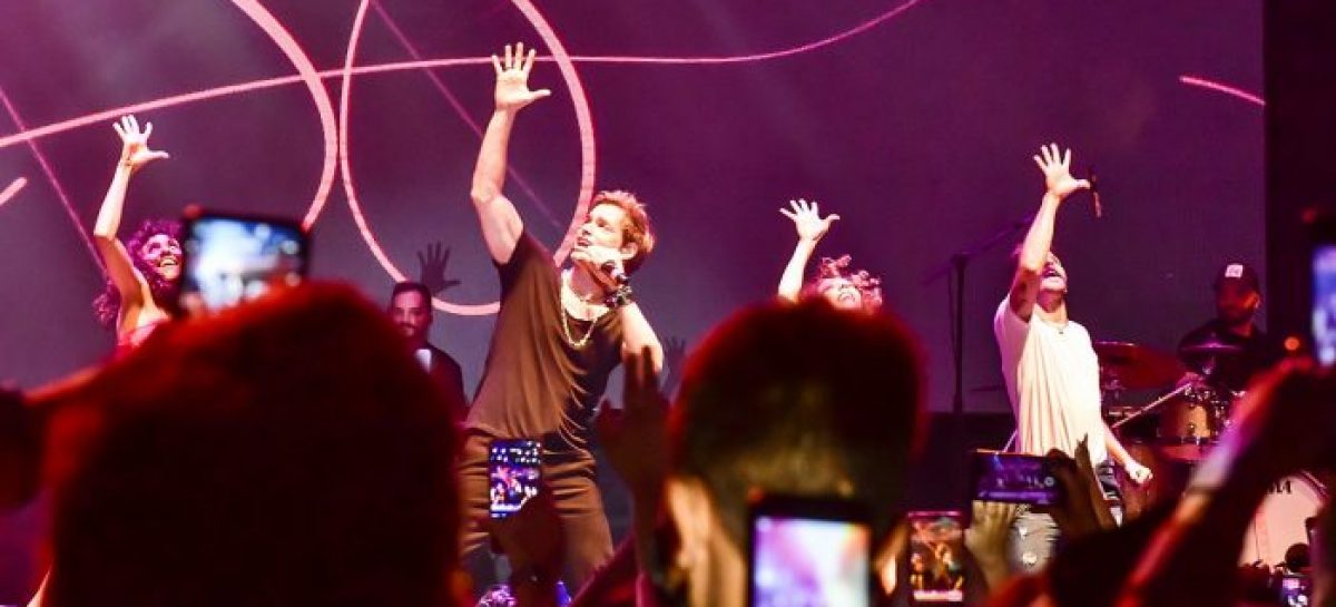 CARLOS BAUTE CONVOCÓ MILES DE PERSONAS EN EL SUPERDOMO