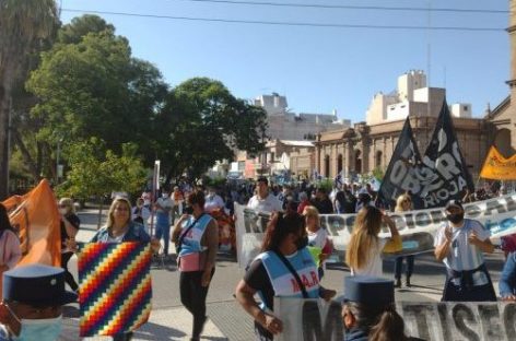 UNA NUEVA MULTISECTORIAL SE MOVILIZÓ Y PIDIÓ POR ALIMENTOS Y SALARIOS