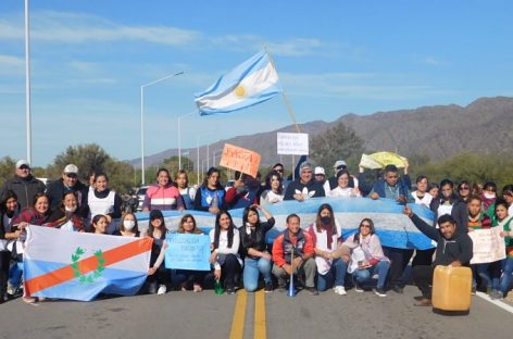 DOCENTES AUTOCONVOCADOS CONTRA EL ÍTEM POR PRESENCIALIDAD: «DISCRIMINA»