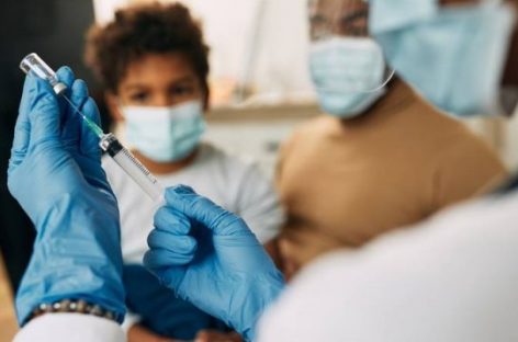 COVID. ADVIERTEN QUE ES MUY BAJA LA VACUNACIÓN PEDIÁTRICA
