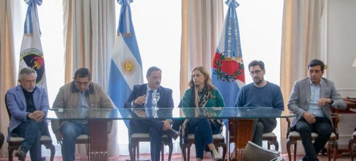 QUINTELA ANUNCIÓ UN AUMENTO DE $6.000 A LOS ESTATALES RIOJANOS