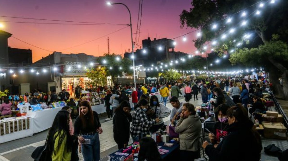 PARA ENFRENTAR LA CRISIS COMERCIOS REALIZARÁN UN PASEO DE COMPRAS