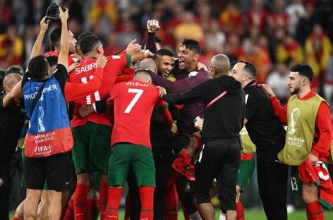 BATACAZO. MARRUECOS ELIMINÓ A ESPAÑA DEL MUNDIAL Y ESTÁ EN CUARTOS