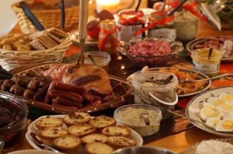 CENA DE FIN AÑO. CÓMO EVITAR EXCESOS EN EL CONSUMO DE COMIDAS Y BEBIDAS ALCOHÓLICAS