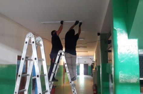 CLASES. AVANZA LA PUESTA A PUNTO DE LAS ESCUELAS CON MIRAS AL 2 DE MARZO