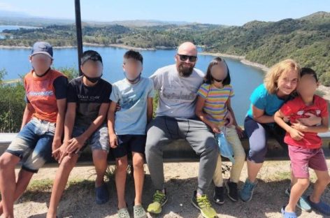 CONVOCAN A RIOJANOS A POSTULARSE PARA ADOPTAR CUATRO HERMANITOS