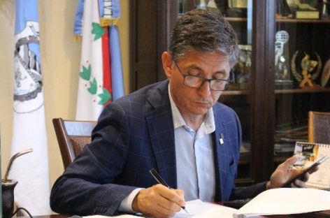 UNLAR. CALDERÓN DEFENDIÓ SU GESTIÓN Y DIJO QUE DEJÓ $214 MILLONES EN CAJA