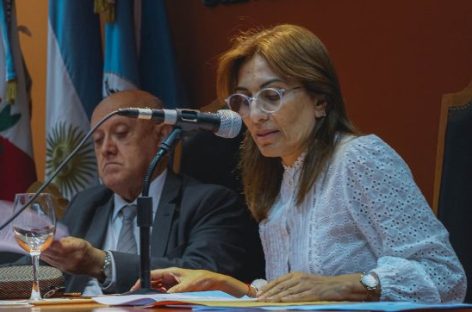 UNLAR. VACIARON DE PODER A LA AÚN VICERRECTORA MARÍA CORZO