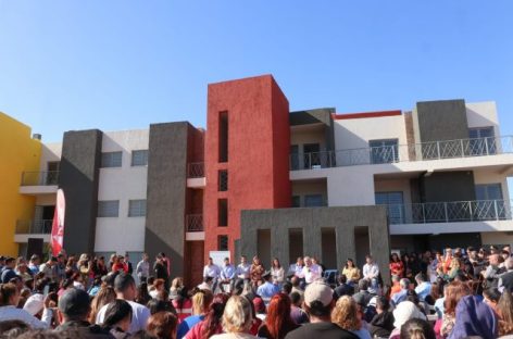 «EL PLAN ANGELELLI ES INNOVADOR, DIGNIFICA Y ESTAS CASAS EN ALTURA LO DEMUESTRAN»