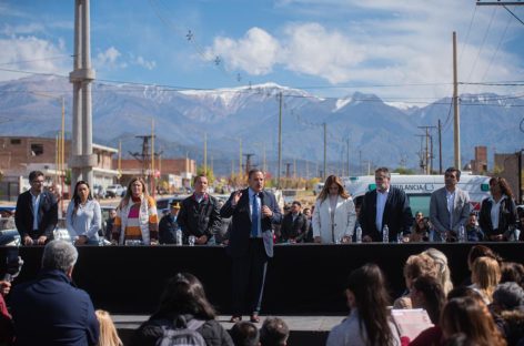 QUINTELA Y EL 7M: RATIFICÓ SU APUESTA AL MODELO DE «RENTA SOCIAL»