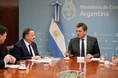 QUINTELA Y GOBERNADORES DEL PJ SE REÚNEN CON MASSA DE CARA AL BALOTAJE