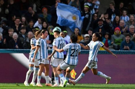 ARGENTINA REMONTÓ UN 0-2 Y EMPATÓ CON SUDÁFRICA EN EL MUNDIAL FEMENINO