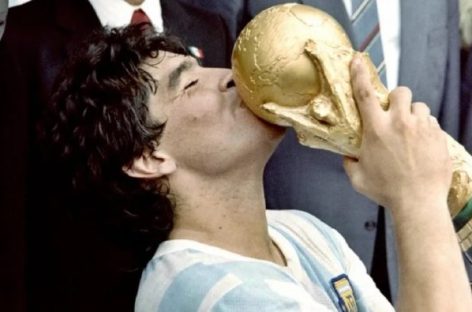 MARADONA FUE ELEGIDO EL DEPORTISTA MÁS POPULAR DE LA HISTORIA