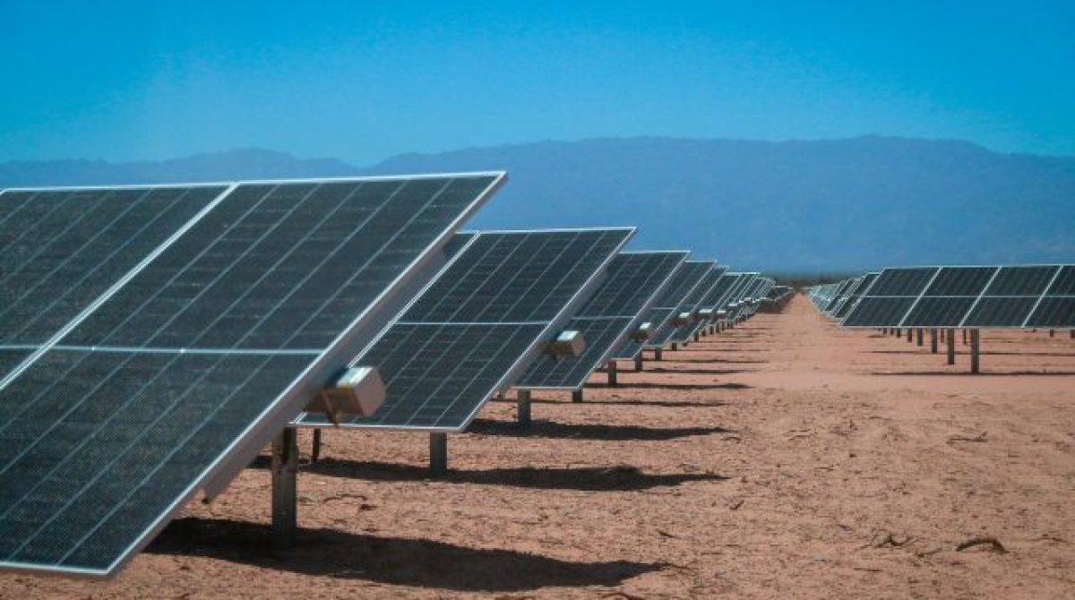 EL PARQUE SOLAR ARAUCO PREVÉ GENERA UNA GANANCIA DE CASI USD 8 MILLONES AL AÑO