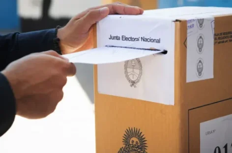 ARGENTINA VOTA. EN LA RIOJA LOS COMICIOS ABRIERON SIN INCONVENIENTES