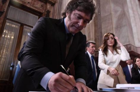 MILEI SOBRE LA IDEA DE QUINTELA DE UNA MONEDA PROVINCIAL: «QUE LO HAGA»