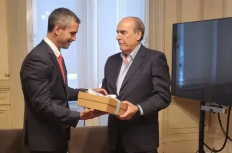 LLEGÓ AL CONGRESO EL PAQUETE DE LEYES QUE ENVÍO MILEI: LO RECIBIÓ MARTÍN MENEM