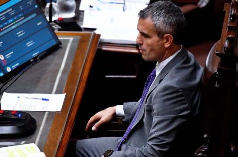 LEY ÓMNIBUS. A FOJA CERO TRAS NO TENER LOS VOTOS PARA ARTÍCULOS CLAVES