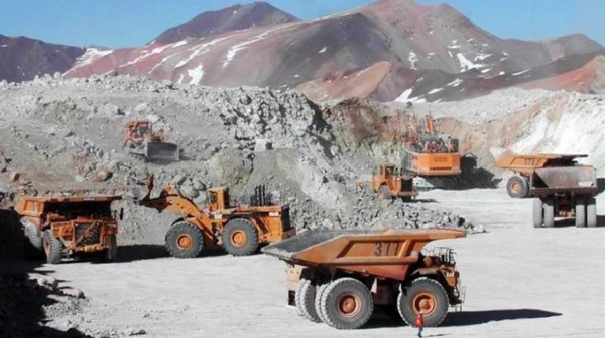 LA RIOJA BUSCA ASOCIARSE A MINERA INDIA PARA AMPLIAR ÁREAS DE DESARROLLO
