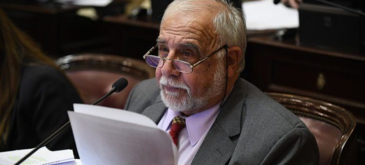 LIBERTARIOS EXPULSAN A UN SENADOR DE SU BLOQUE: UN RIOJANO PUSO SU FIRMA