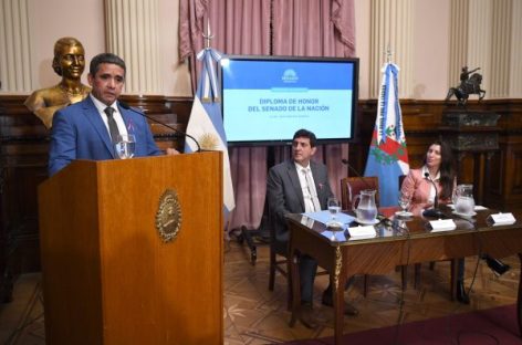 EL SENADO HOMENAJEÓ A NEUROCIRUJANO RIOJANO: JOSÉ POBLETE CARRIZO